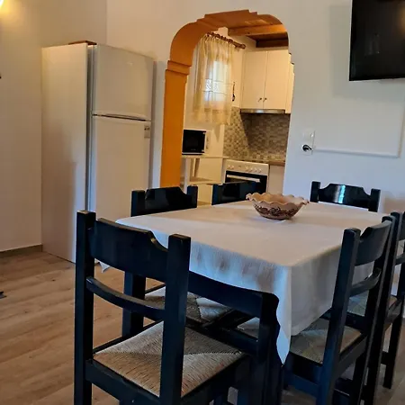 Elia House סקופלוס טאון